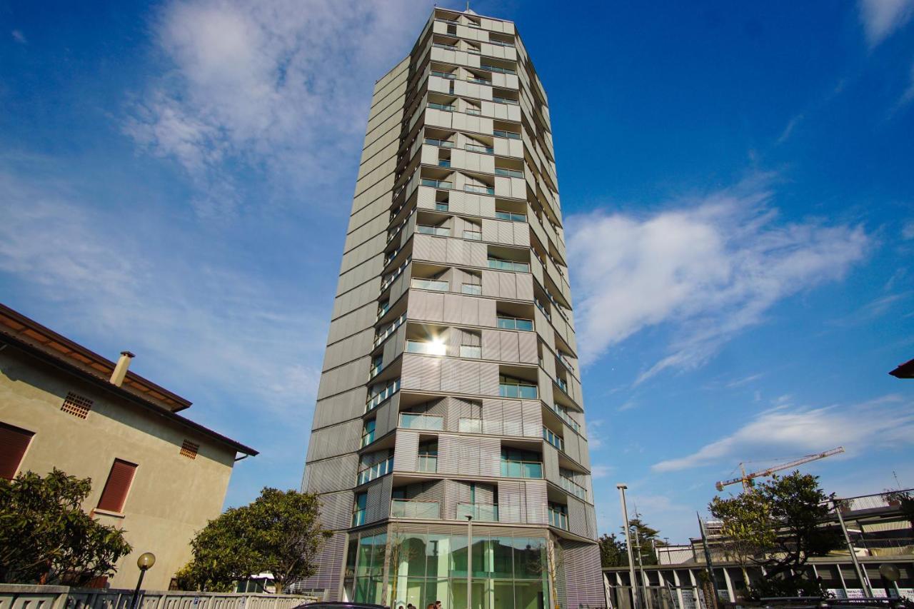 Appartamento Nuovo Centralissimo 150 Mt Dal Mare ليدو دي يسولو المظهر الخارجي الصورة